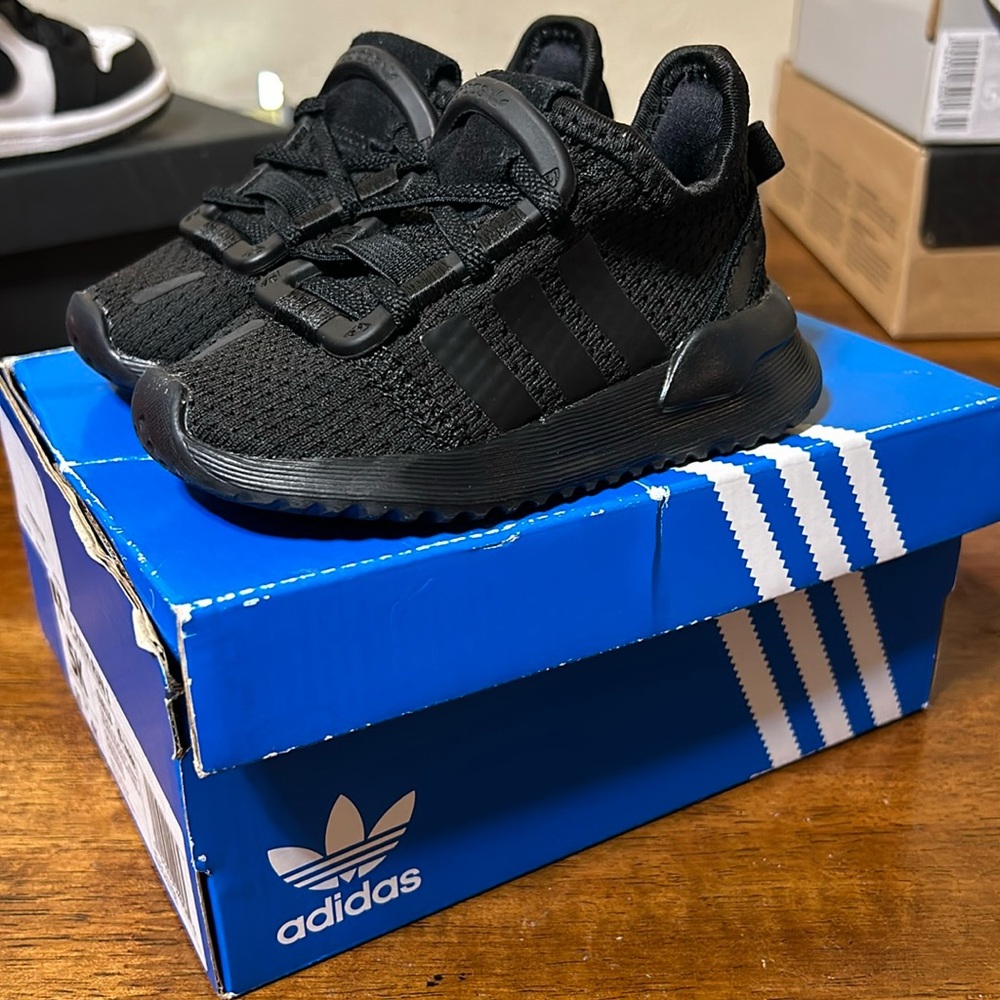 Adidas U Path Run I